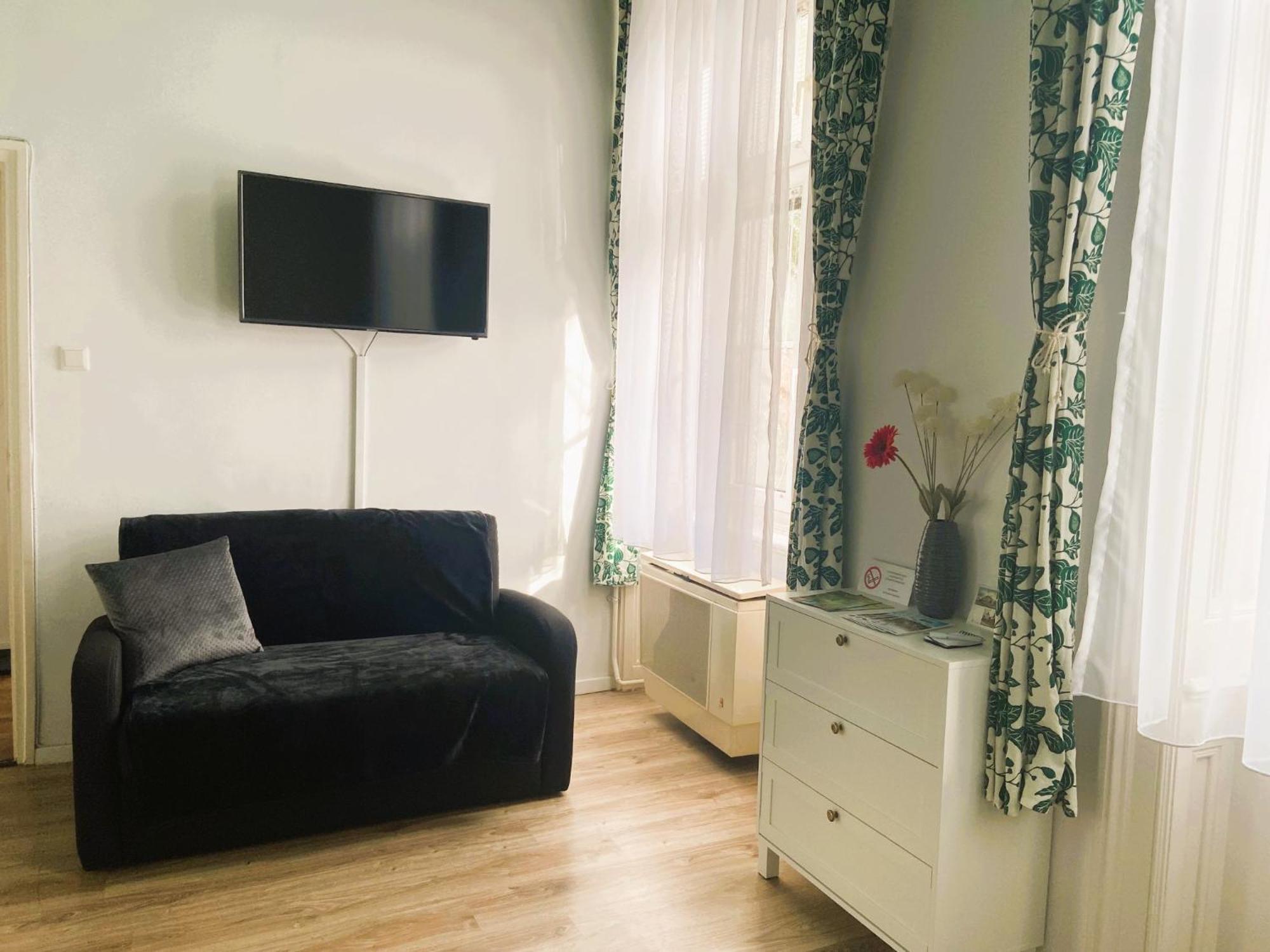 Silentium City Apartman Sárvár Eksteriør billede